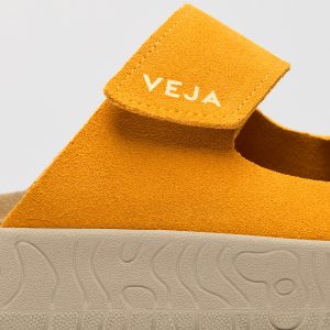 ETNA SUEDE SAFRAN ALMOND